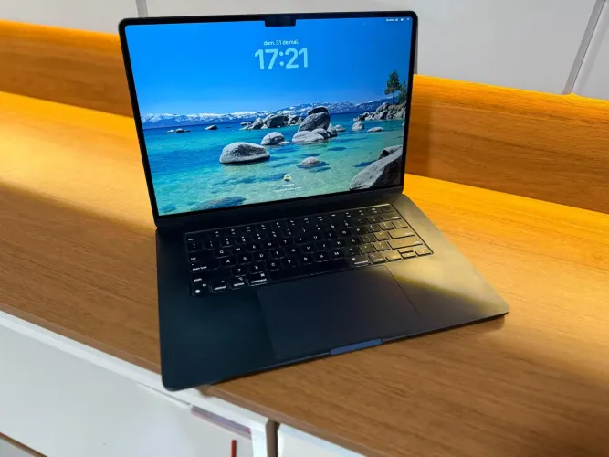 MacBook Air M2 15.3 / 256 SSD 8gb de ram / Impecável