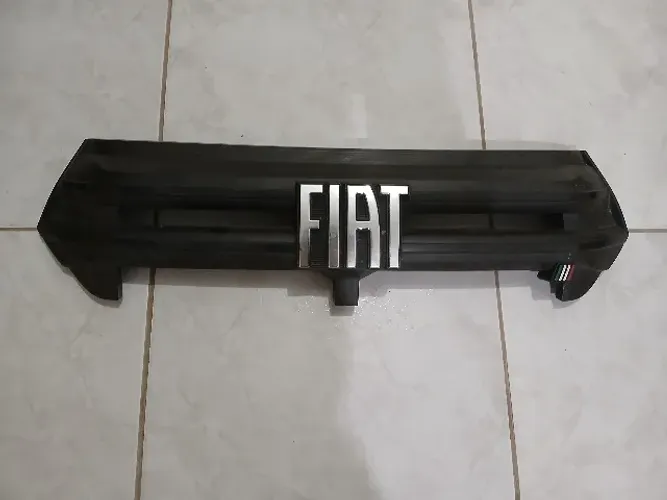 Grade radiador Fiat Mobi original