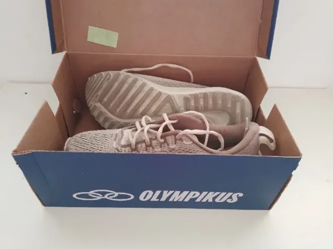 TENIS OLIMPIKUS N 41 SEM USO 100,00 REAIS