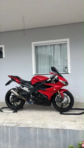 TRIUMPH DAYTONA (remapeada)