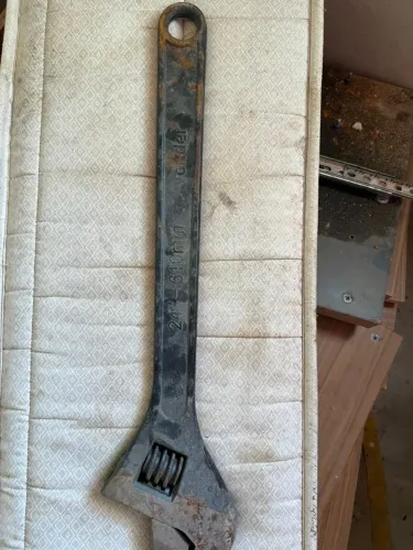 Chave Inglesa Ajustável 24 Pol (610mm) Vonder - Linha Pesada (Uso Profissional)
