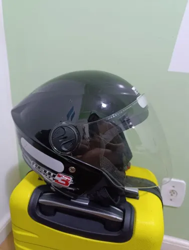 Capacete Pro Tork New Liberty 3 Aberto 58 nas cores preto ou vermelho 