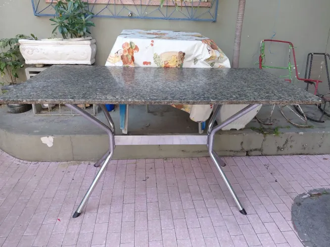 Mesa de mármore