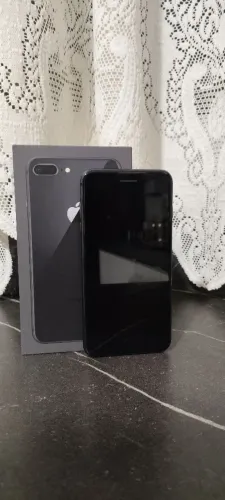 iPhone 8 Plus