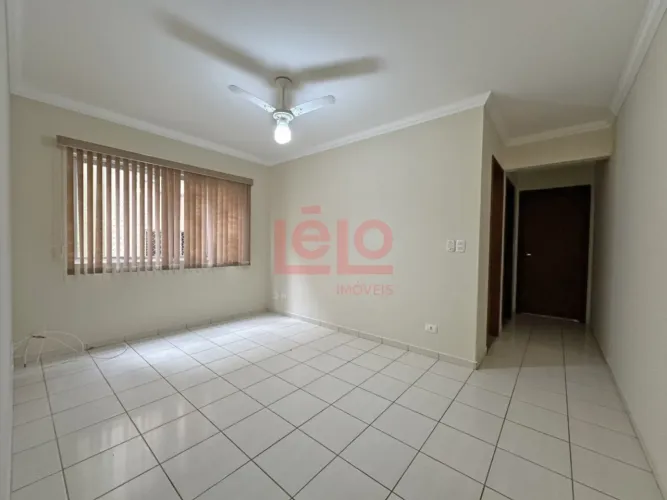 Apartamento Zona 07 - Semi mobiliado - Próx Colégio Pró / UEM