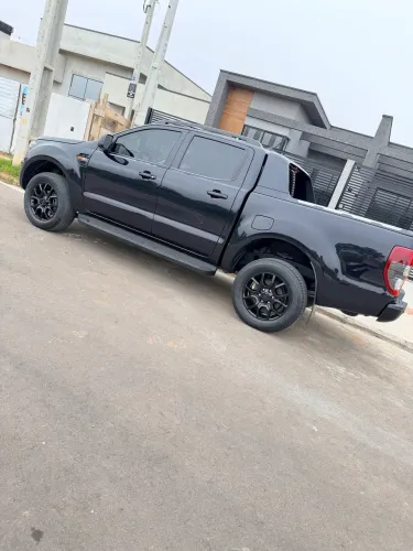 Ford Ranger Black 2.2 4X2 CD Diesel AUT 2023