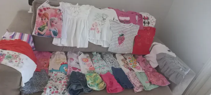 Lote com 50 peças de roupas tamanho 3 anos