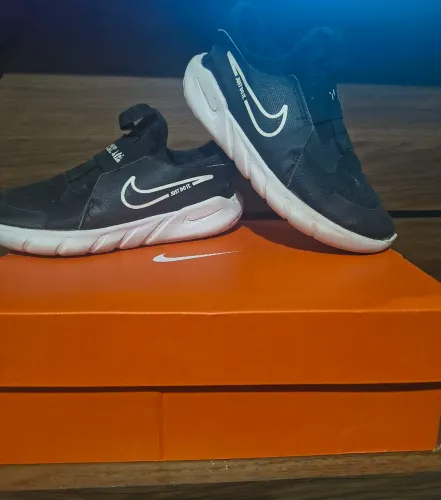 Vendo tênis da Nike e chuteira os dois por 70,00