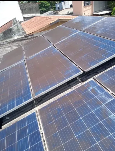Limpeza de placas solares