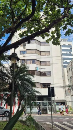 CENTRO, Localização diferenciada, Apartamento com 3 dormitórios à venda, 121 m² por R$ 1.8