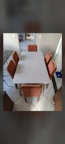 mesa de jantar com 4 cadeiras