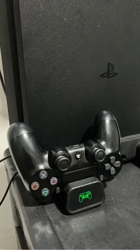 PS4 Slim 500GB + 1 Controle Original + Base Carregadora