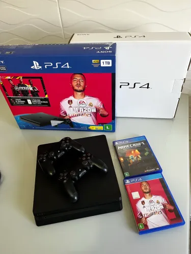 PS4 slim 1 TB TODO ORIGINAL NUNCA ABETOR OU TOCADO PEÇAS