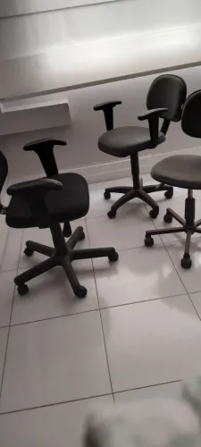  Cadeira de Escritório 