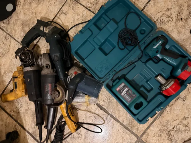 Sucata 09 ferramentas, makita, lixadeira, esmerilhadeira, sucataretirada de peças Makita