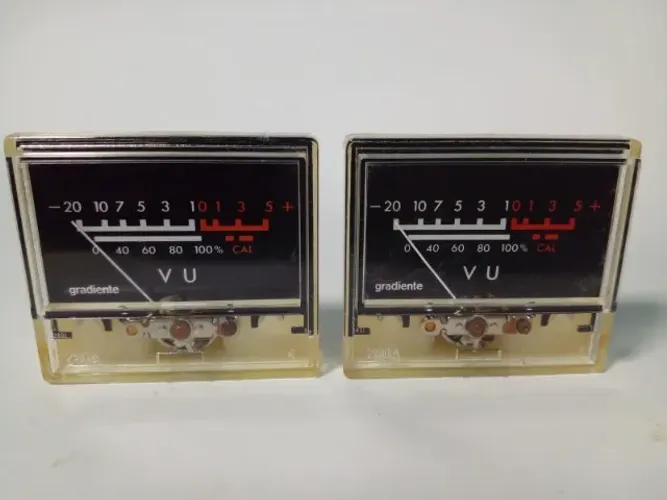 Gradiente S95 Tape Deck - Par VU
