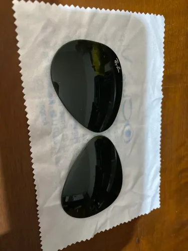 Lentes do óculos RayBan original tamanho pequeno.