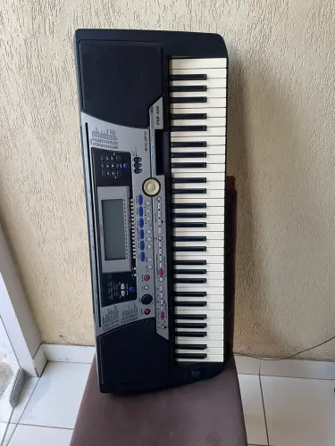 Vendo Teclado Yamaha psr 550