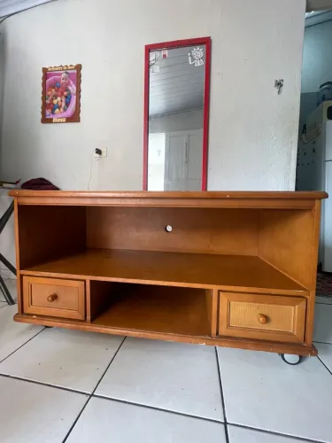 Estante de sala