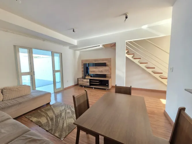 Casa em Condomínio para Locação em Jundiaí, Chácara Planalto, 3 dormitórios, 1 suíte, 3 ba