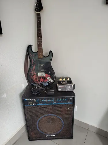 Kit Completo: Guitarra, Pedal e Caixa Acústica 