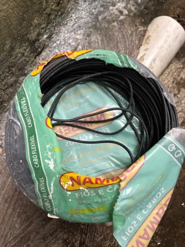 Fios de eletrcidade