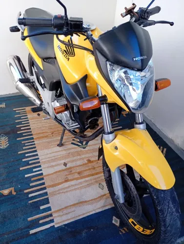 CB 300 R COM APENAS 36 MIL KM ORIGINAIS