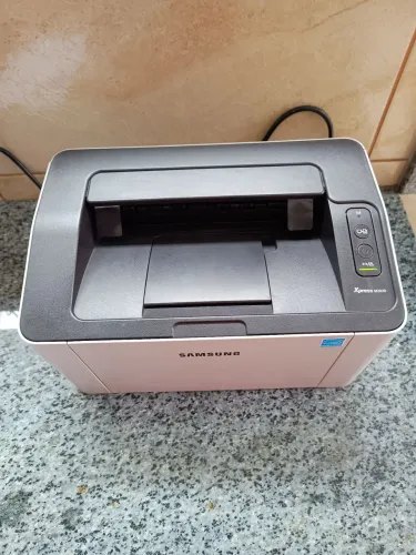 Vendo impressoras Samsung Xpress M2020, funcionando, com um toner reserva.