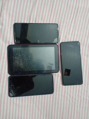 Lote de celulares com defeito 