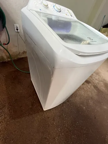 Máquina de lavar roupa Electrolux 11 quilos