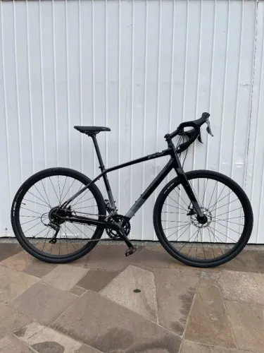 Gravel Felt Broam 60 Tam M 53cm preto e cinza