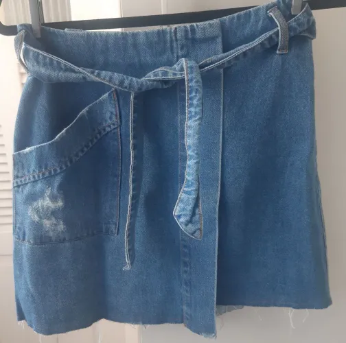 Mini Saia Jeans tipo envelope marca Cantão