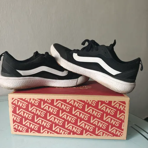 Tênis Vans Ultrarange 40
