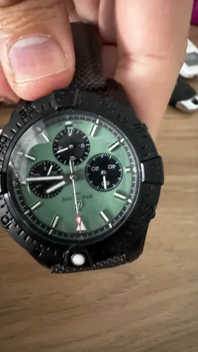 Relógio modelo breitling
