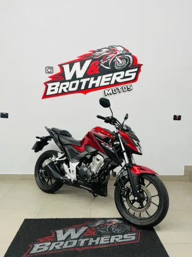 Honda Twister 300F - 2025 - 1500 KM