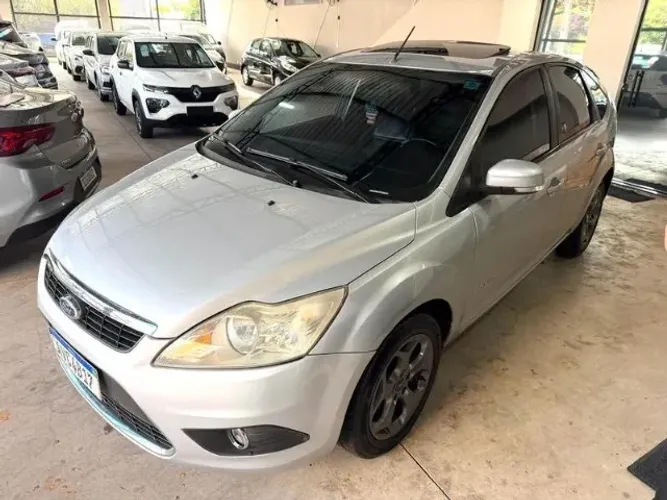 Ford Focus Titanium 2.0 16V Flex 5P Mec. 2012