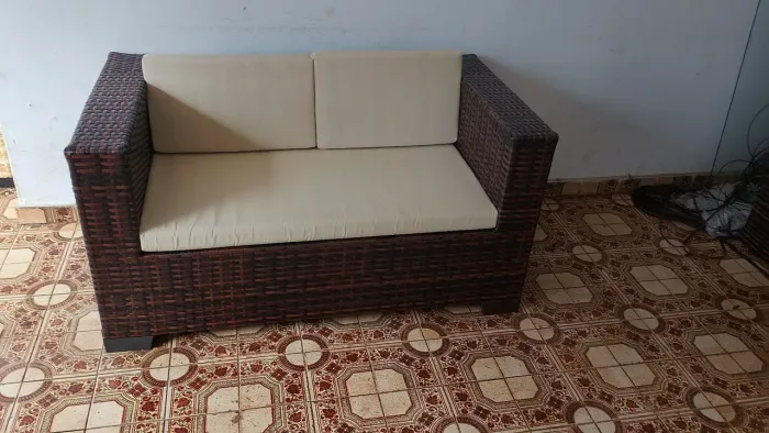 Sofá alto padrão de vime sintético 