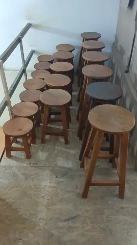 Banquetas de Madeira