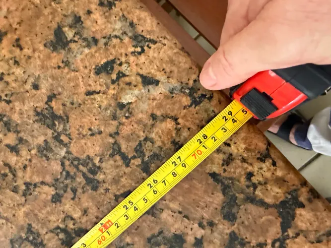 Vendo mesa granito com 6 cadeiras
