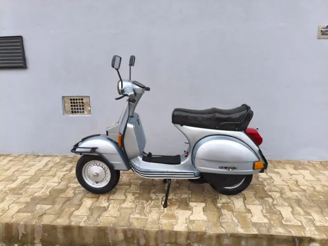 VESPA PX 200 PLACA PRETA NOVA.