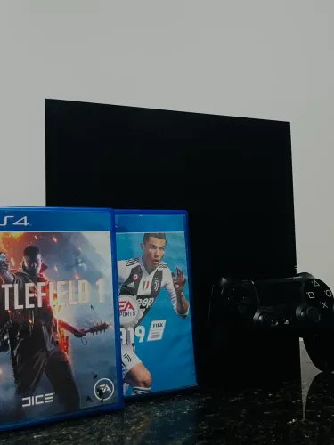 Ps4 FAT 500GB + 1 Controle Original + 2 Jogos