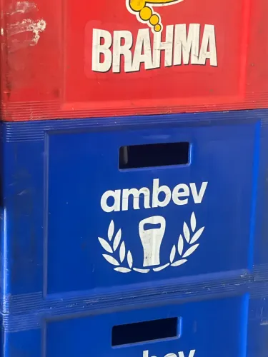 Caixas de PVC com vasilhame