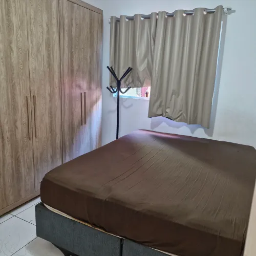 Jogo de quarto, guarda roupas Casal 6 portas + cama box quen colchão com molas ensacadas
