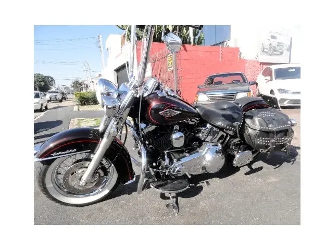 Harley-Davidson Heritage Softail Classic FLSTC 2011