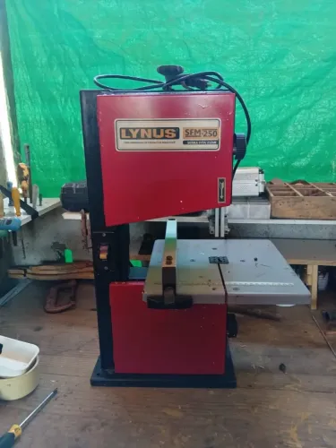Vende se Máquina de Fita