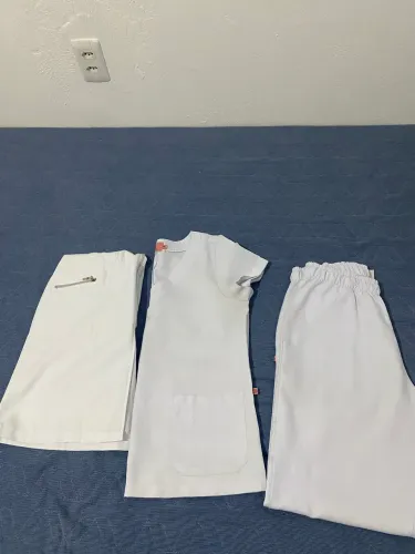 Kit pijama e jaleco F