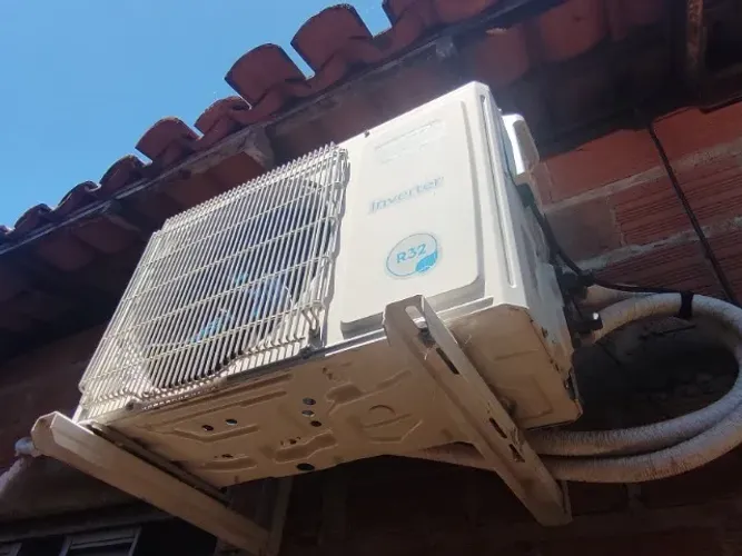 AR-CONDICIONADO INVERTER 9BTUS