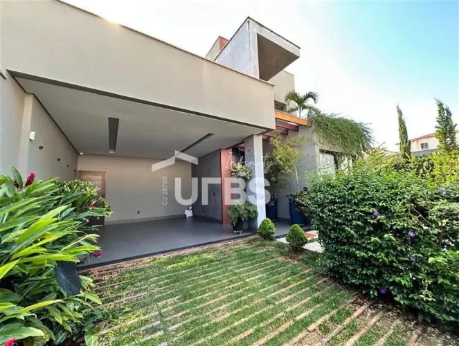 Casa com 278,8m² 3 quartos à venda no Novo Mundo