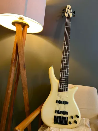 Contra Baixo Basscollection 5 cordas japonês 