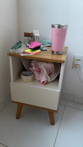 mesa de cabeceira